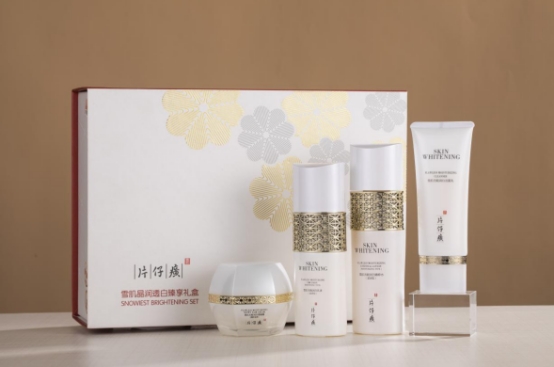 片仔癀牌雪肌无瑕润白系列:探索白润美的定义