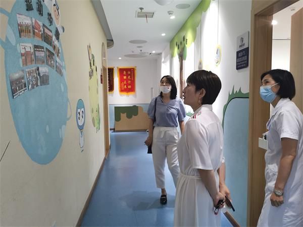 郑州童瞳眼科医院迎来智博商学院访问团