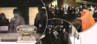 參觀上海博物館 “我感受到了中國傳統文化的力量”