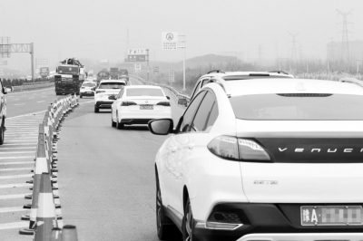 郑州机动车保有量已破500万 全国排第六