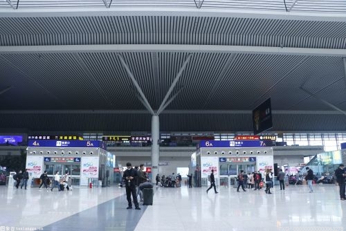 清倉式減持 騰訊對京東持股比例由17%降至2.3% 