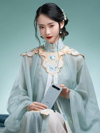 这家手机的汉服小姐姐刷屏 网友：中式审美最美