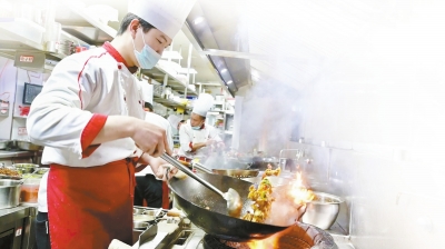 郑州开始陆续恢复堂食 餐饮人对这个假期还是充满信心的