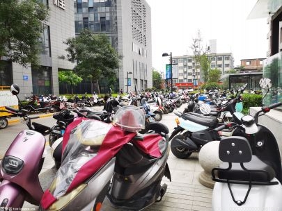 雅迪冠能二代E8S圖賞 集雅迪最新科研成果于一體