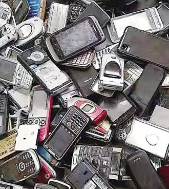 废旧家电几乎全身都是宝 1吨手机电池可提炼出200克黄金