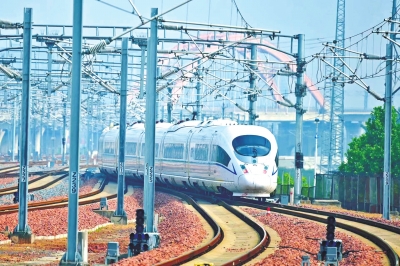 河南率先建成了米字形高铁网 交通枢纽优势再造、经济版图重塑